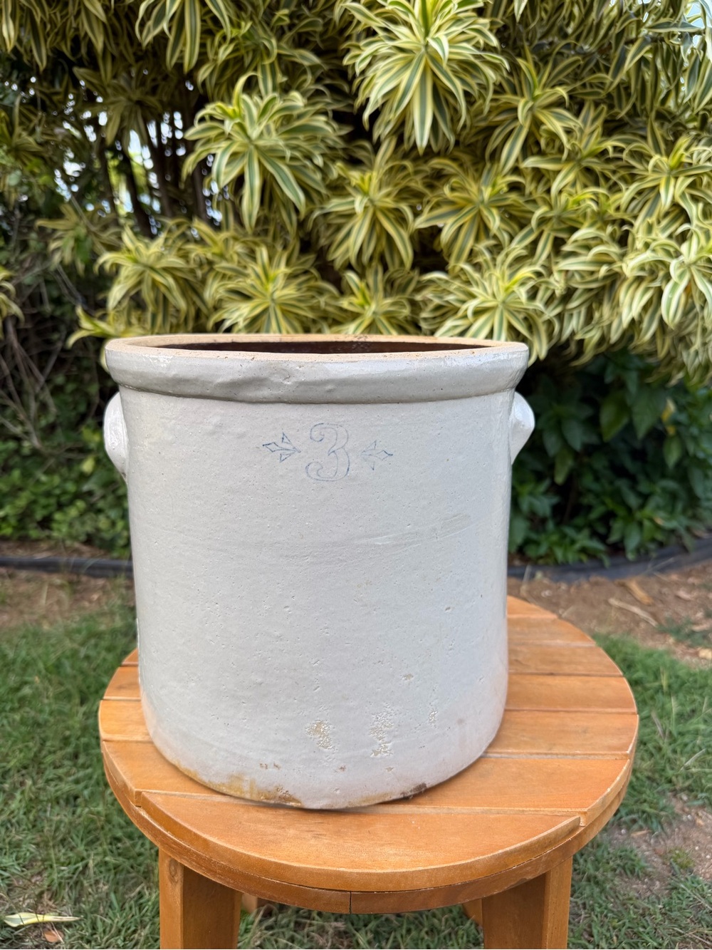 Antique Stoneware 3-Gallon Crock - Cream White